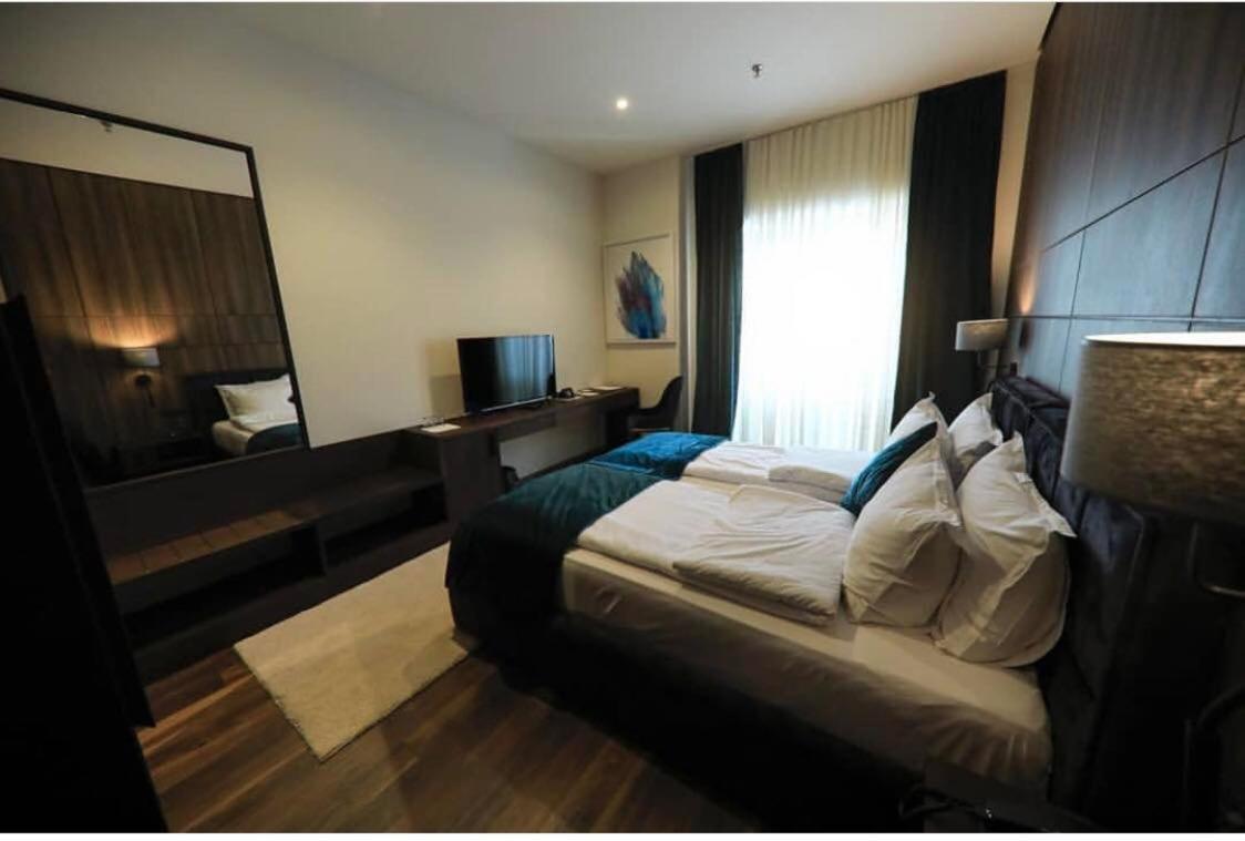 Premium Park Hotel Prizren Ngoại thất bức ảnh