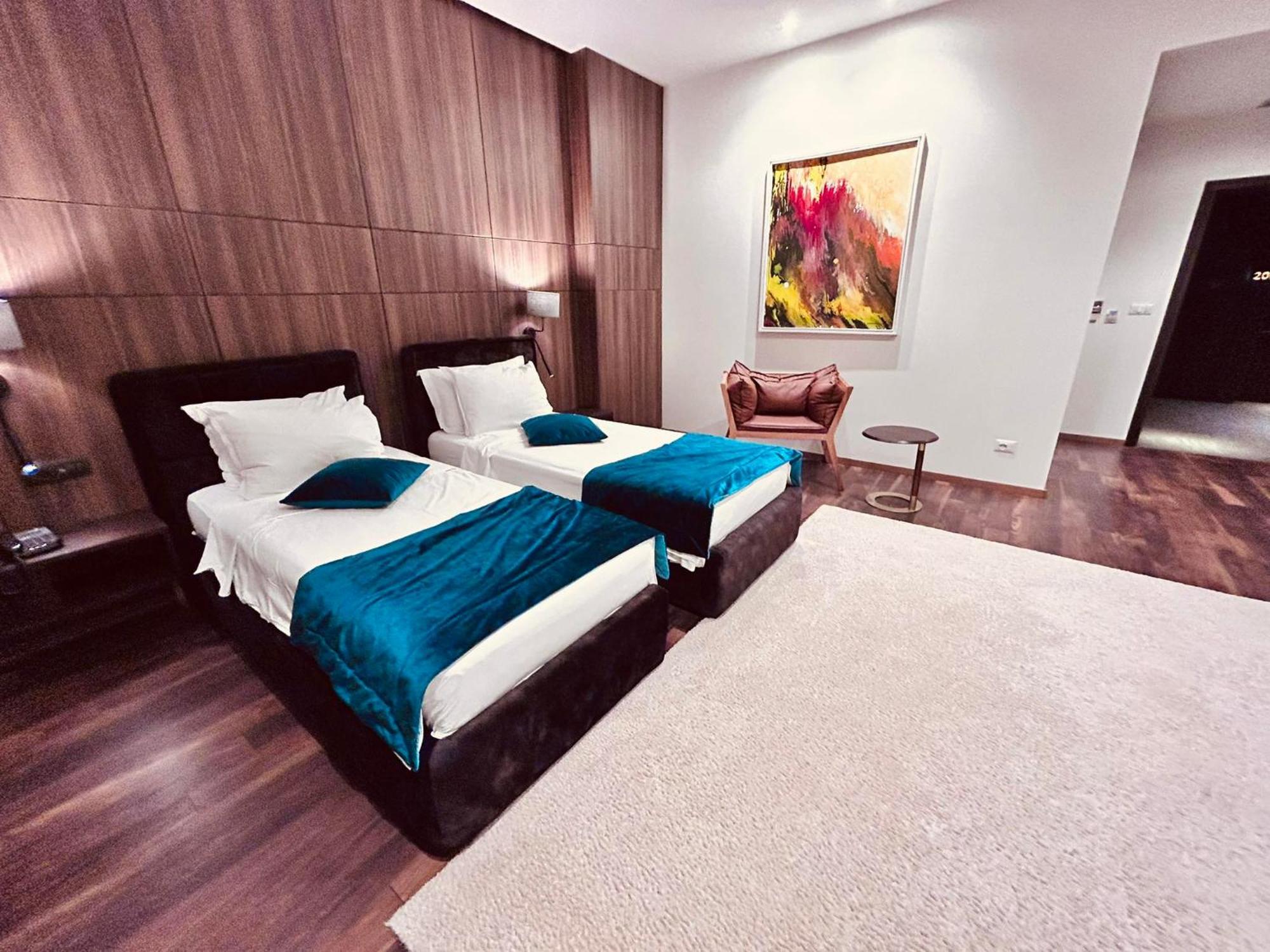 Premium Park Hotel Prizren Ngoại thất bức ảnh