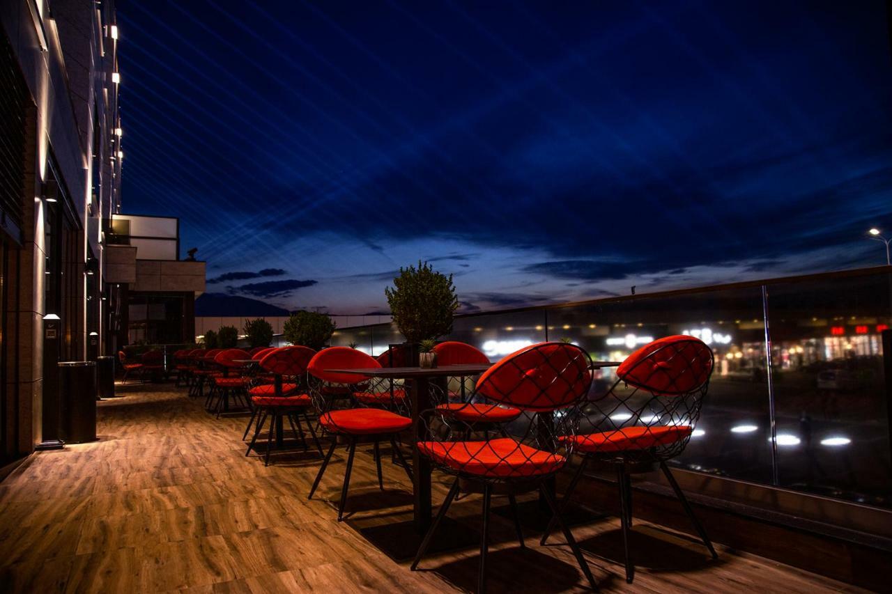 Premium Park Hotel Prizren Ngoại thất bức ảnh